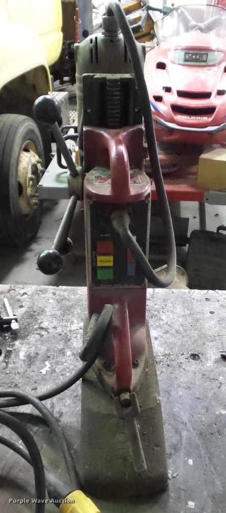 image for item EM9015 Milwaukee elctro-magnetic drill press