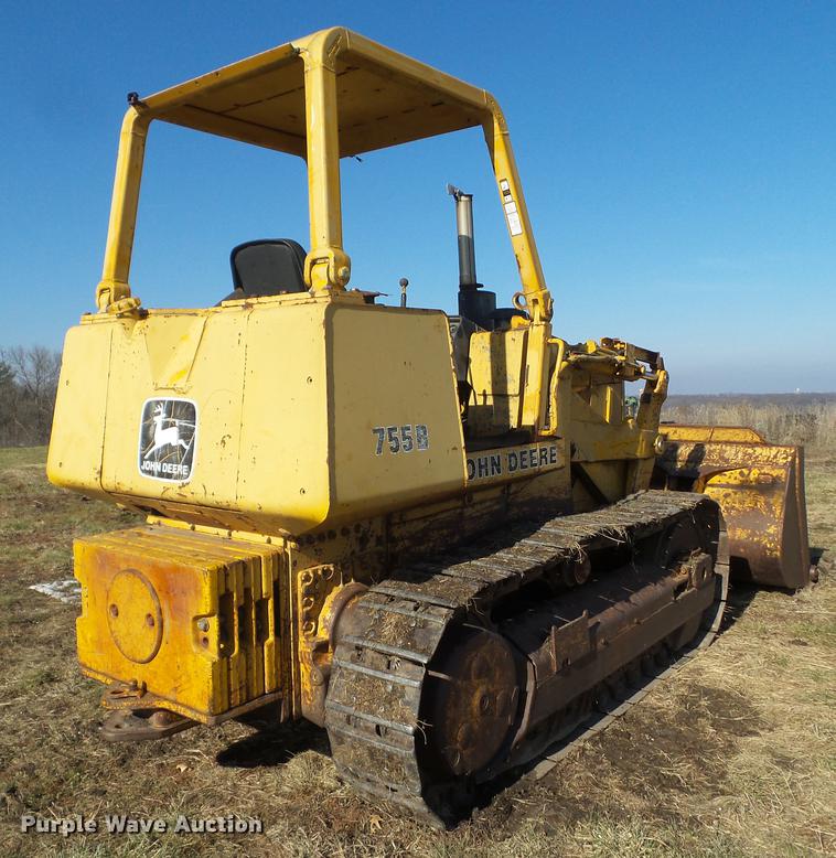 image for item EM9016 1990 John Deere 755B track loader