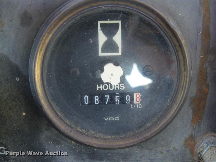 image for item EM9016 1990 John Deere 755B track loader