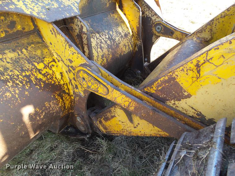 image for item EM9016 1990 John Deere 755B track loader