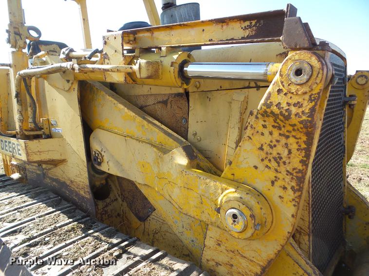 image for item EM9016 1990 John Deere 755B track loader