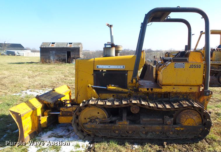 image for item EM9018 1979 John Deere 550C dozer