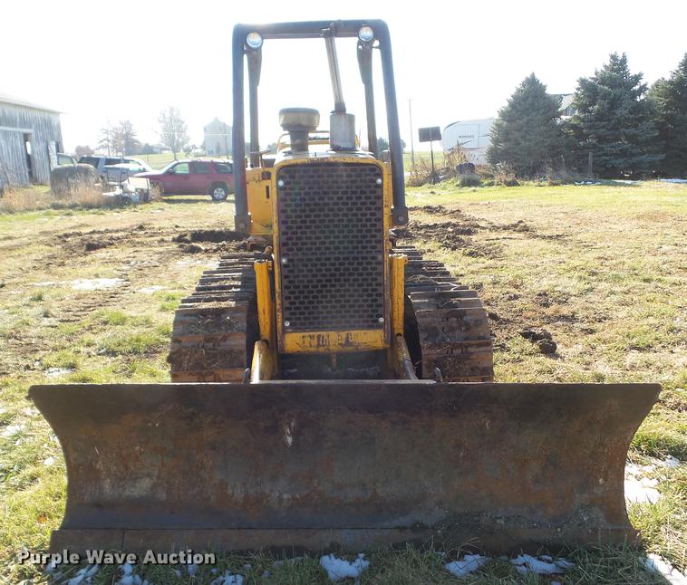 image for item EM9018 1979 John Deere 550C dozer