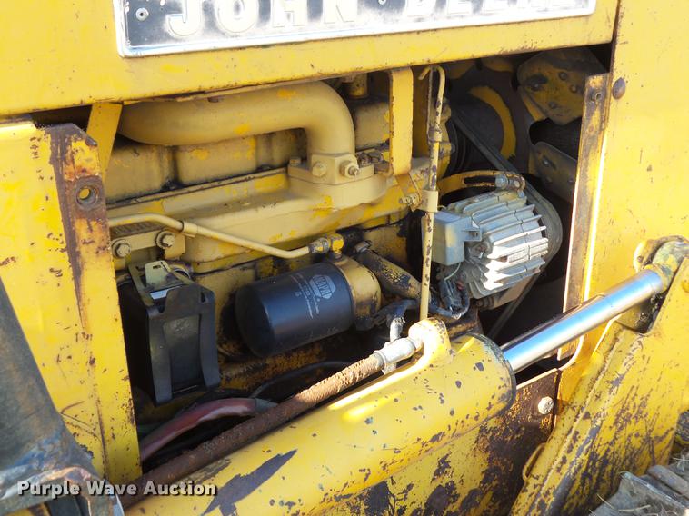 image for item EM9018 1979 John Deere 550C dozer