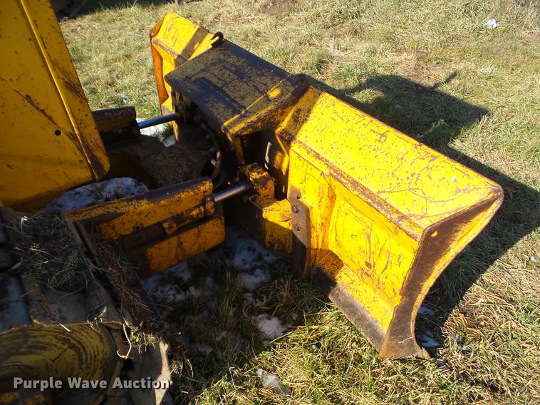 image for item EM9018 1979 John Deere 550C dozer