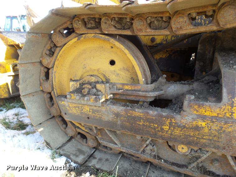 image for item EM9018 1979 John Deere 550C dozer