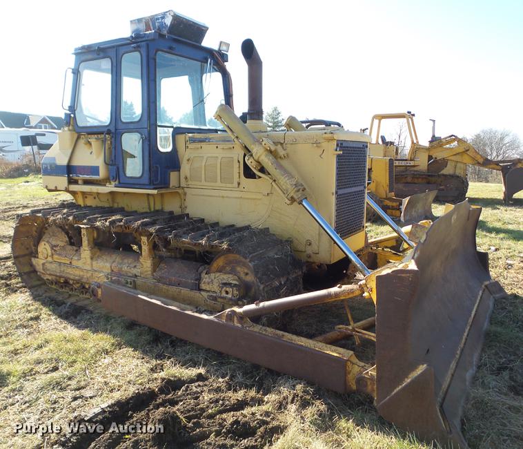 image for item EM9019 1992 Komatsu D68E-1 dozer