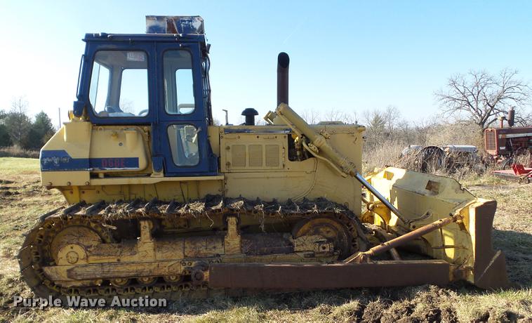 image for item EM9019 1992 Komatsu D68E-1 dozer
