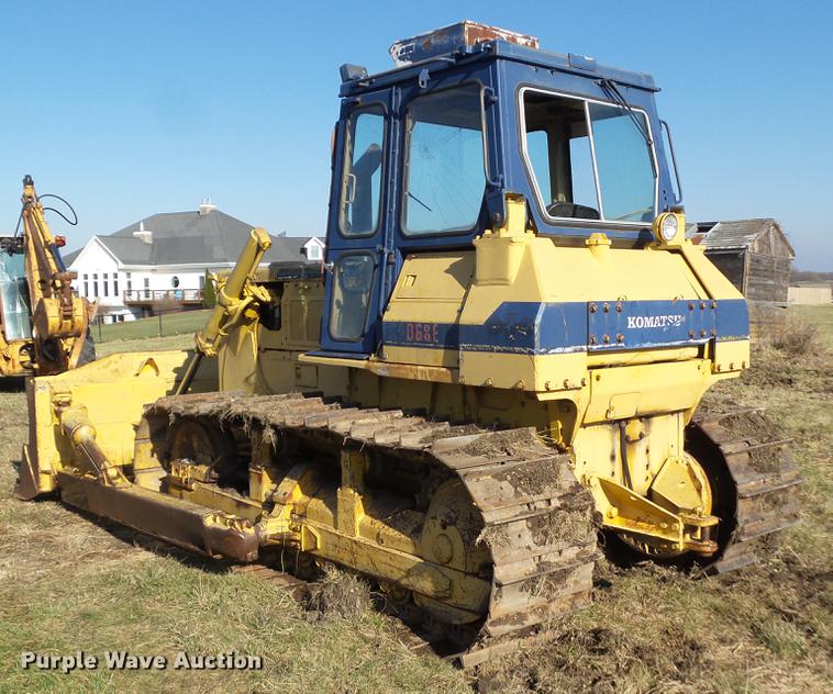 image for item EM9019 1992 Komatsu D68E-1 dozer