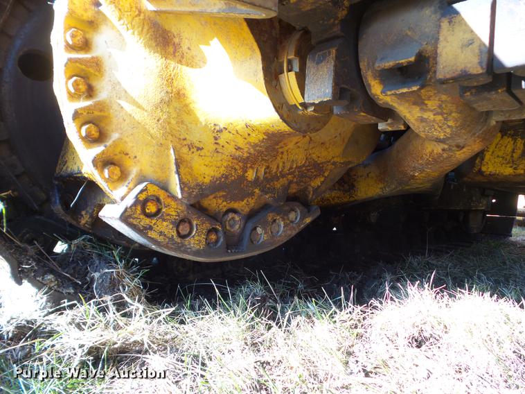 image for item EM9019 1992 Komatsu D68E-1 dozer