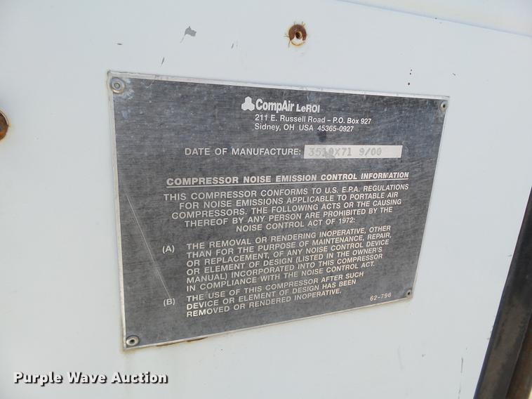 image for item EN9620 1999 GMC T6500 road striper truck