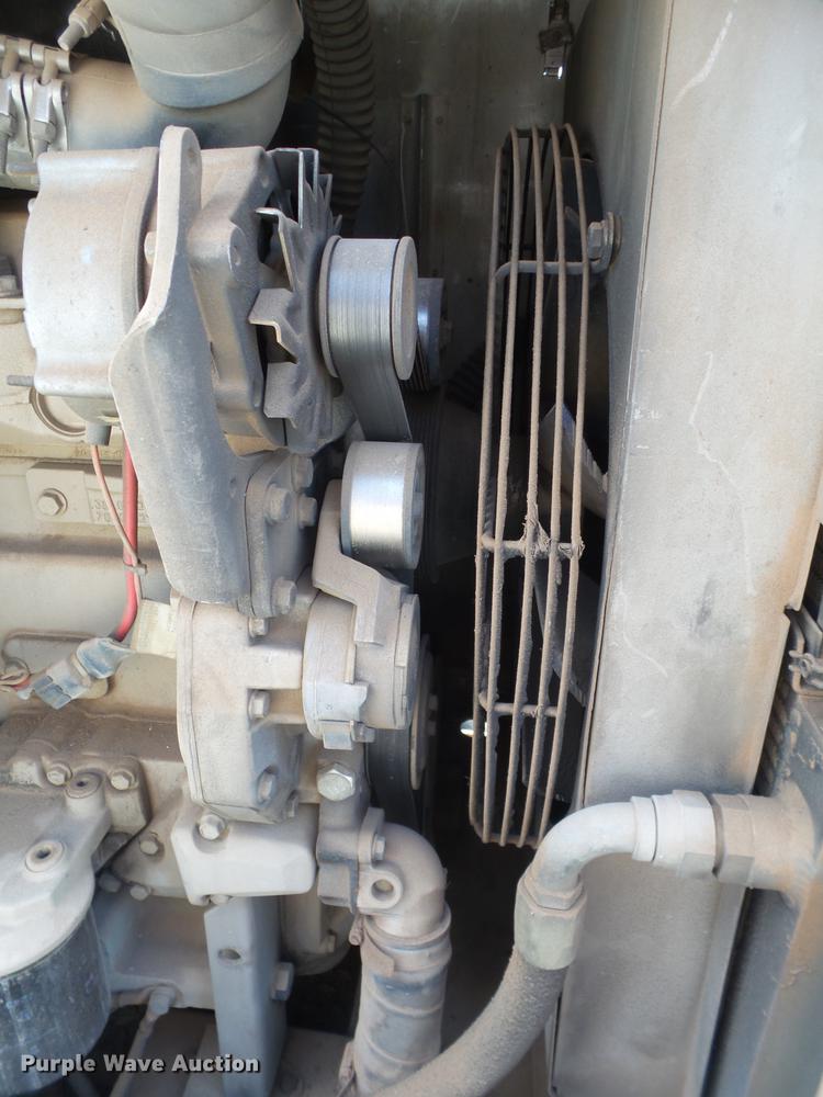 image for item EN9620 1999 GMC T6500 road striper truck