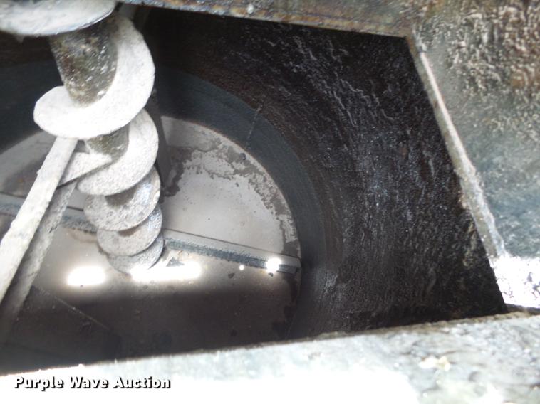 image for item EN9620 1999 GMC T6500 road striper truck