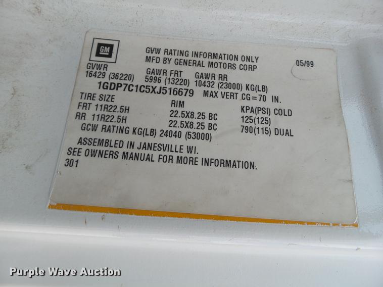 image for item EN9620 1999 GMC T6500 road striper truck