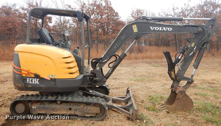 image for item ER9261 2012 Volvo EC35C mini excavator