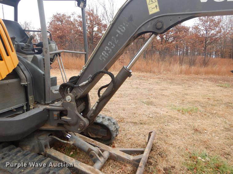 image for item ER9261 2012 Volvo EC35C mini excavator