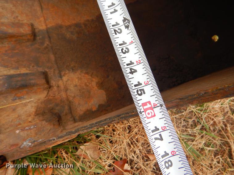 image for item ER9261 2012 Volvo EC35C mini excavator