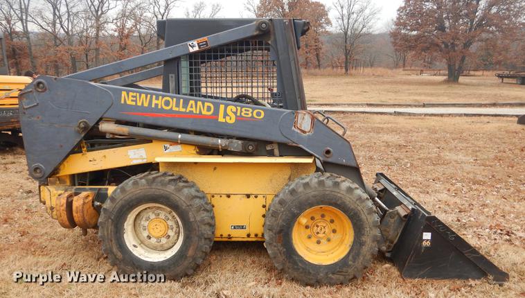 image for item ER9262 New Holland LS180 skid steer