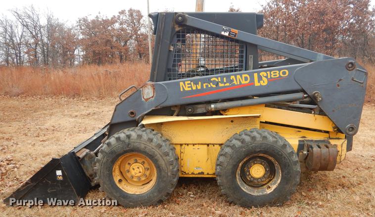image for item ER9262 New Holland LS180 skid steer