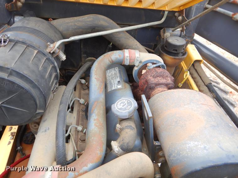 image for item ER9262 New Holland LS180 skid steer