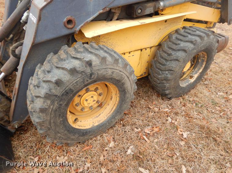 image for item ER9262 New Holland LS180 skid steer