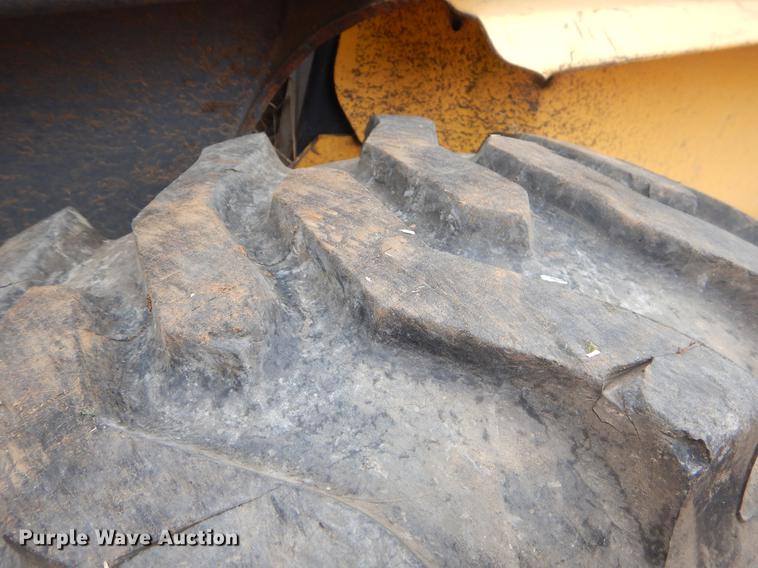 image for item ER9262 New Holland LS180 skid steer