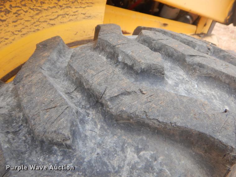 image for item ER9262 New Holland LS180 skid steer