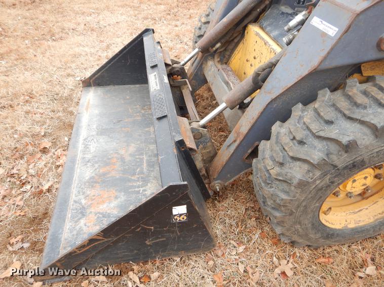 image for item ER9262 New Holland LS180 skid steer