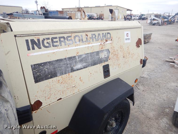 image for item ER9273 1999 Ingersoll Rand 185 air compressor