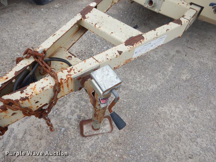 image for item ER9273 1999 Ingersoll Rand 185 air compressor