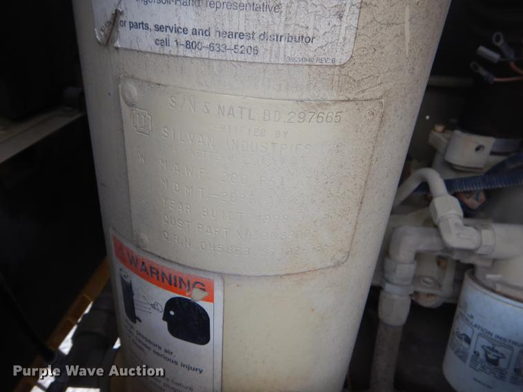 image for item ER9273 1999 Ingersoll Rand 185 air compressor