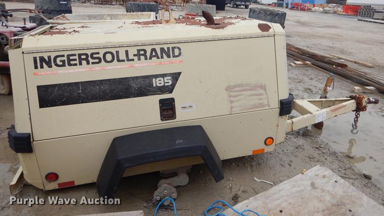image for item ER9278 1999 Ingersoll Rand 185 air compressor
