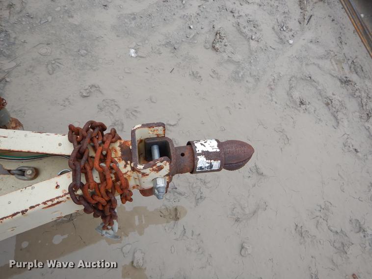 image for item ER9278 1999 Ingersoll Rand 185 air compressor