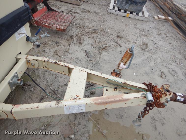 image for item ER9278 1999 Ingersoll Rand 185 air compressor