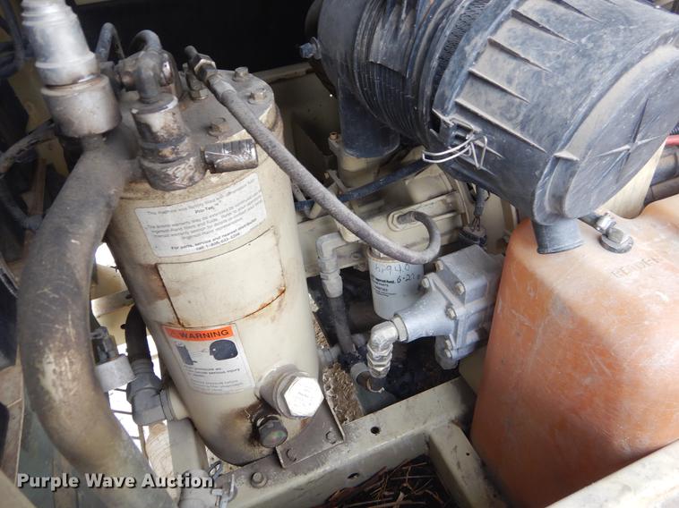 image for item ER9278 1999 Ingersoll Rand 185 air compressor