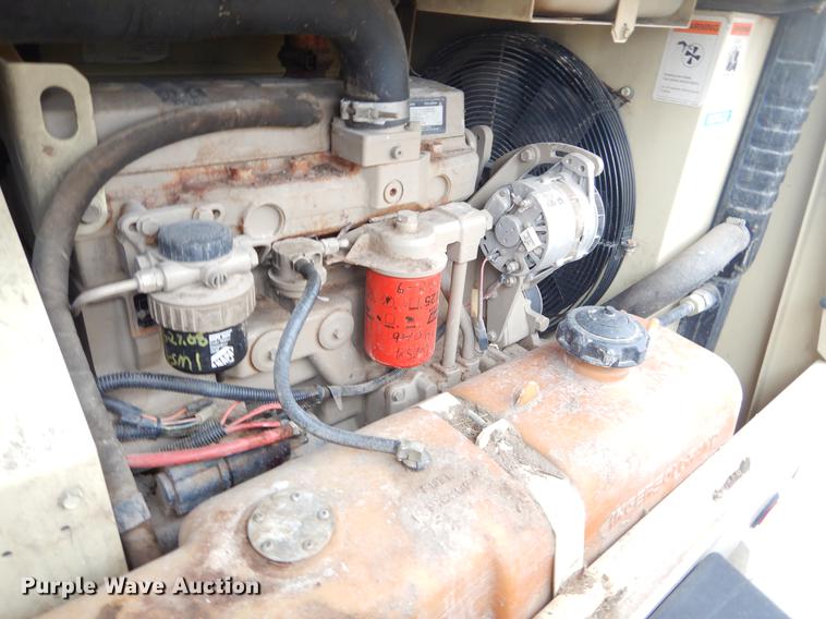 image for item ER9278 1999 Ingersoll Rand 185 air compressor