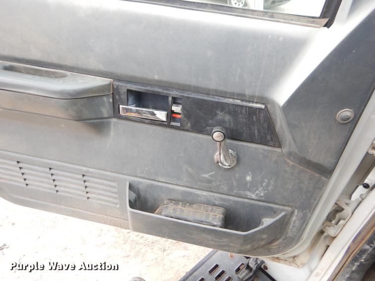 image for item ER9291 1999 Chevrolet C6500 dump truck