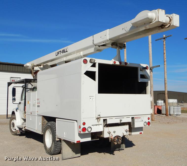 image for item ER9302 2005 Freightliner Business Class M2 bucket truck