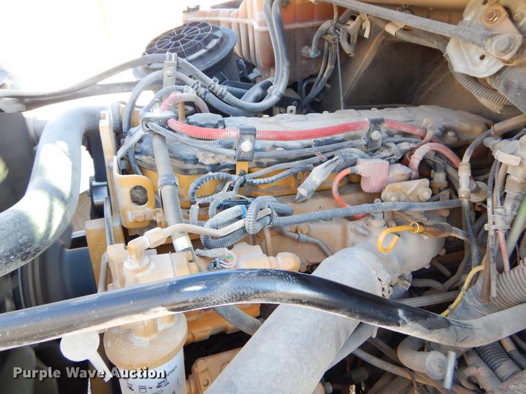 image for item ER9302 2005 Freightliner Business Class M2 bucket truck