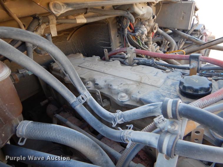 image for item ER9302 2005 Freightliner Business Class M2 bucket truck