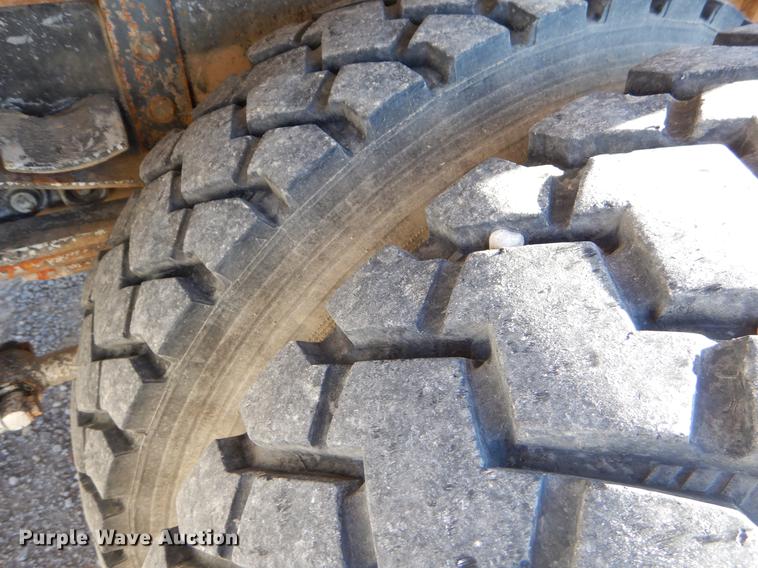 image for item ER9302 2005 Freightliner Business Class M2 bucket truck