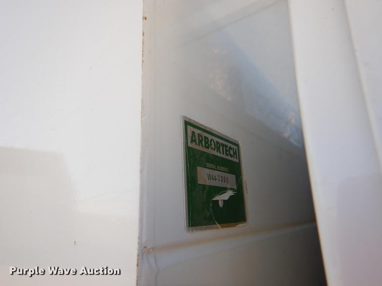 image for item ER9302 2005 Freightliner Business Class M2 bucket truck