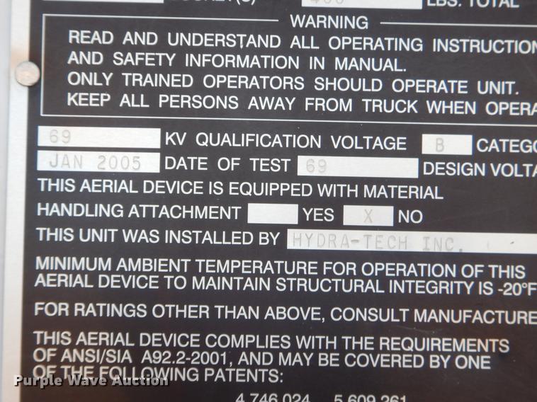 image for item ER9302 2005 Freightliner Business Class M2 bucket truck