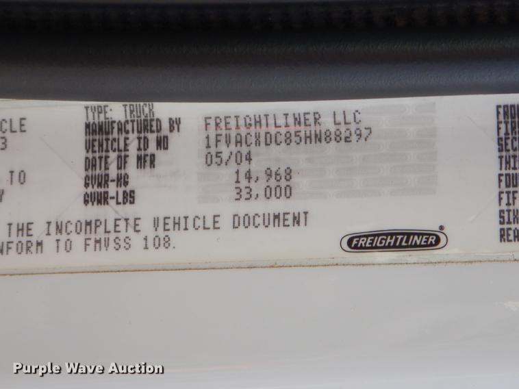 image for item ER9302 2005 Freightliner Business Class M2 bucket truck