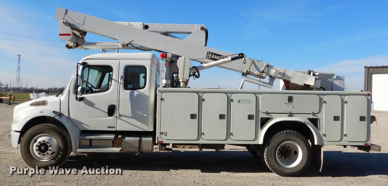 image for item ER9303 2005 Freightliner Business Class M2 bucket truck