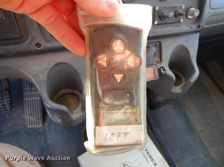 image for item ER9303 2005 Freightliner Business Class M2 bucket truck