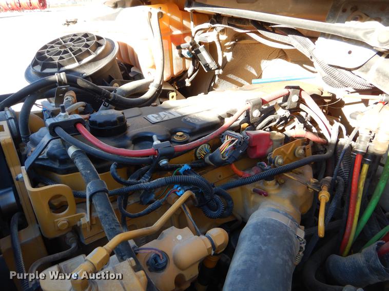 image for item ER9303 2005 Freightliner Business Class M2 bucket truck