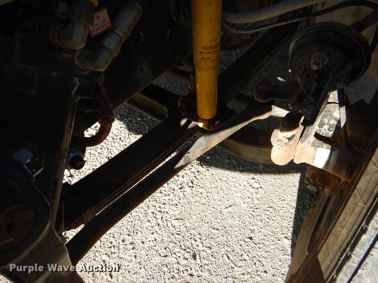 image for item ER9303 2005 Freightliner Business Class M2 bucket truck