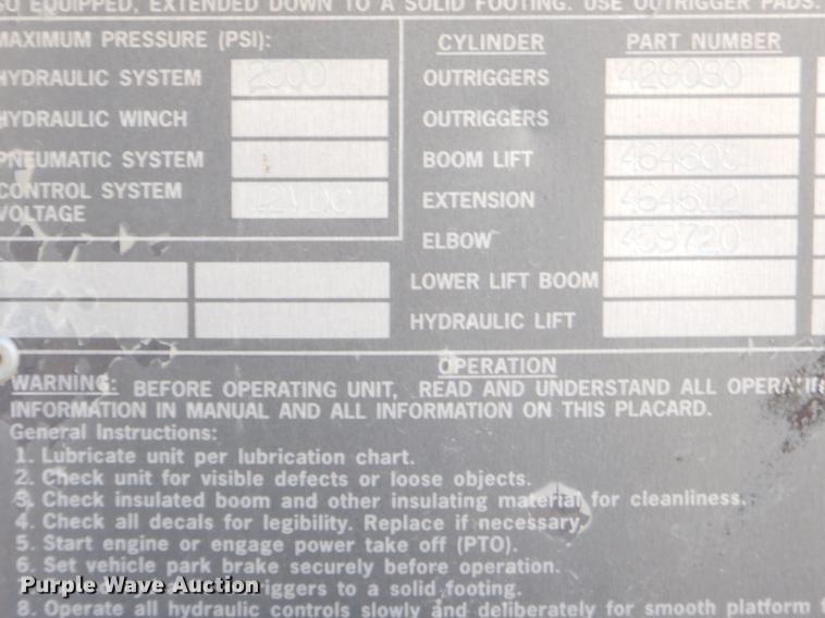 image for item ER9303 2005 Freightliner Business Class M2 bucket truck