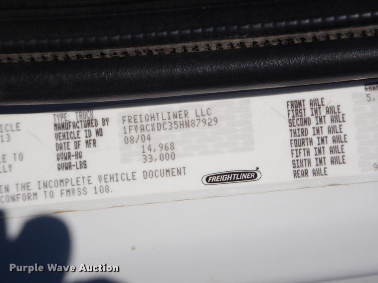 image for item ER9303 2005 Freightliner Business Class M2 bucket truck